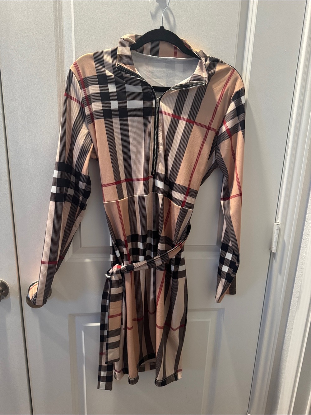 Plaid Zip-Front Long Sleeve Dress in Beige and Black Sz XL Burberry InspiredNWOT